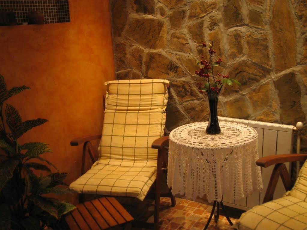 Family Hotel Fenerite Gabrovo Exterior photo